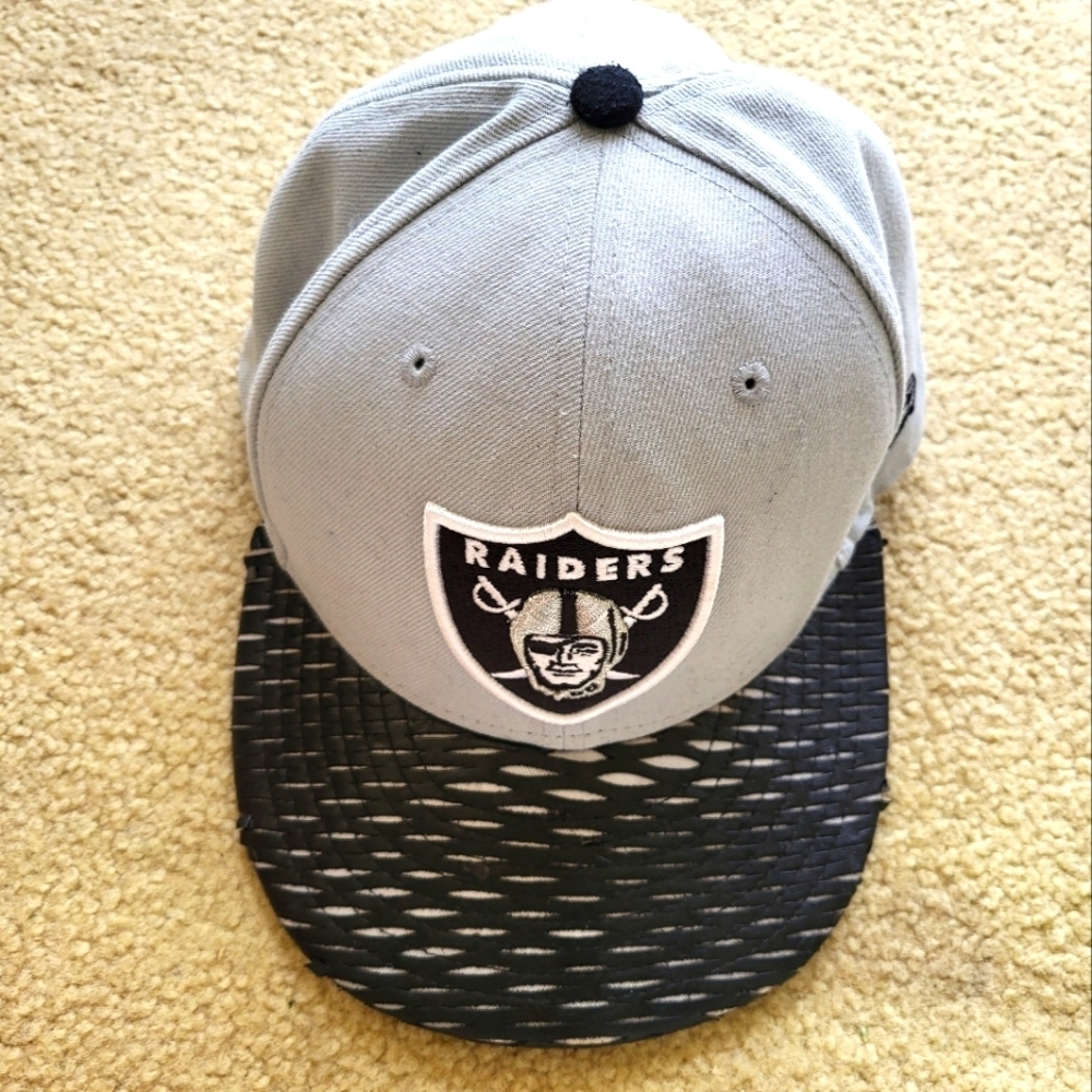 Raiders NFL 59Fifty Era Black and Gray Cap